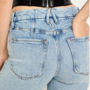 GOOD AMERICAN GOOD ICON STRAIGHT JEANS